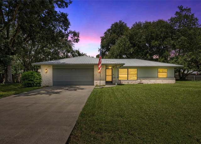 Property at 5601 SE 24th St, Ocala, FL 34480, 3 beds, 2 baths
