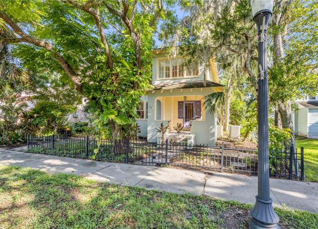 Property at 214 Cedar St, Daytona Beach, FL 32114, 4 beds, 2.5 baths