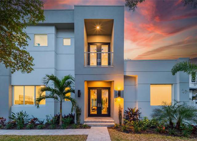 Property at 2430 Floyd St, Sarasota, FL 34239, 6 beds, 4.5 baths