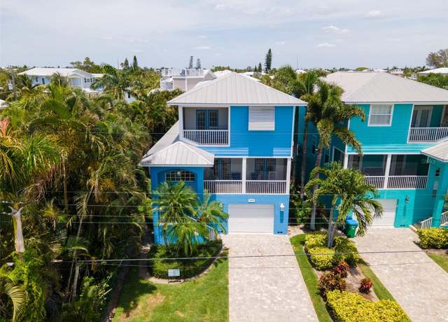Property at 7007 Holmes Blvd, Holmes Beach, FL 34217, 3 beds, 3 baths