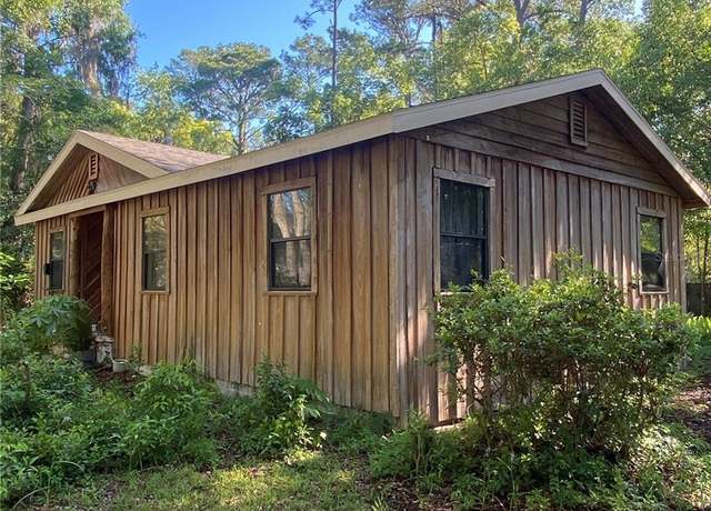 Property at 1231 NE 9th St, Gainesville, FL 32601, 3 beds, 1.5 baths