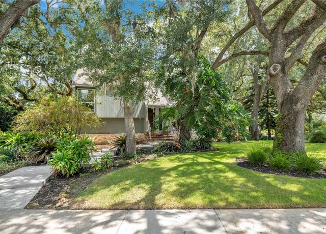 Property at 4045 Lake Conway Woods Blvd, Orlando, FL 32812, 4 beds, 3.5 baths