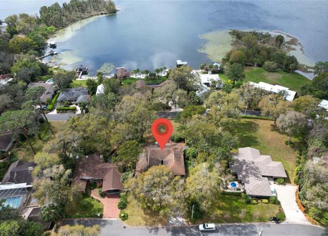 Property at 925 Northside Dr, Mount Dora, FL 32757, 4 beds, 2.5 baths