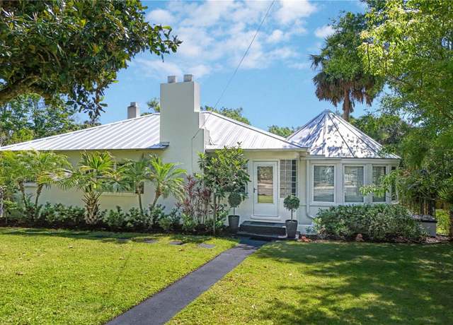 Property at 306 N Clayton St, Mount Dora, FL 32757, 4 beds, 2 baths
