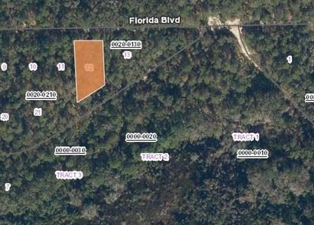 Property at 135 Florida Blvd, Satsuma, FL 32189
