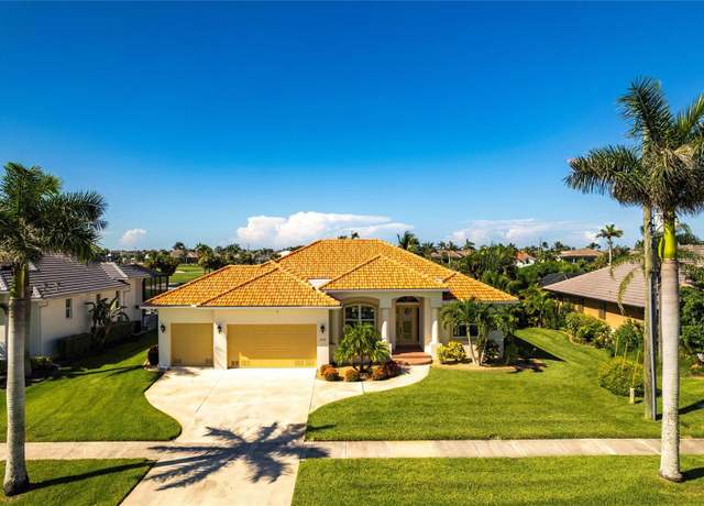 Property at 325 Madrid Blvd, Punta Gorda, FL 33950, 3 beds, 2.5 baths