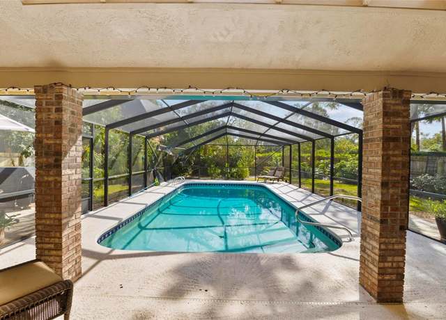 Property at 1 Crooked Bridge Way, Ormond Beach, FL 32174, 5 beds, 3 baths