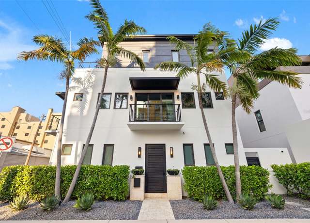 Property at 325 2nd St N, St Petersburg, FL 33701, 3 beds, 3.5 baths