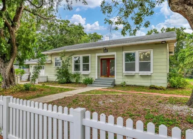 Property at 2906 9th Ave W, Bradenton, FL 34205, 3 beds, 2 baths