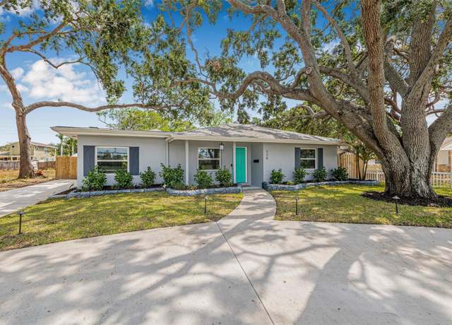 Property at 526 62nd Ave NE, St Petersburg, FL 33702, 4 beds, 3 baths