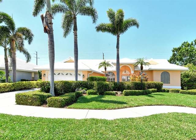 Property at 6392 Woodbirch Pl, Sarasota, FL 34238, 3 beds, 2.5 baths
