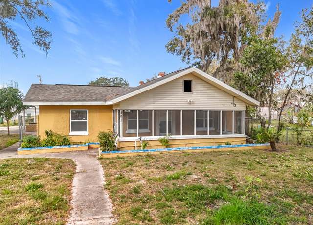 Property at 201 N East St, Leesburg, FL 34748, 3 beds, 1 bath