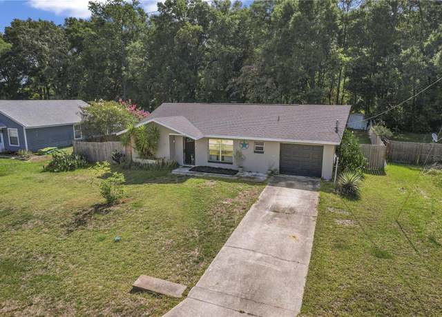 Property at 3565 SW Idlewild St, Dunnellon, FL 34431, 3 beds, 2 baths