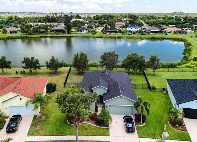 Property at 205 Star Shell Dr, Apollo Beach, FL 33572, 3 beds, 2 baths