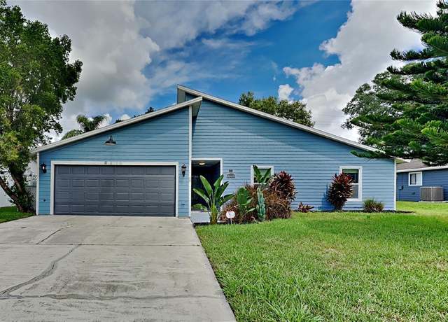 Property at 8120 Glenbrooke Pl, Sarasota, FL 34243, 3 beds, 2 baths