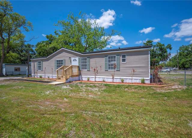 Property at 1913 Dorothy St, Lakeland, FL 33815, 3 beds, 2 baths