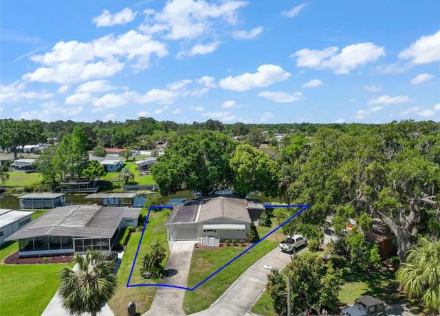 Property at 34407 Island Dr, Leesburg, FL 34788, 2 beds, 2 baths