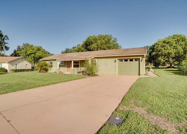 Property at 8429 Jacqueline Ct, Zephyrhills, FL 33541, 2 beds, 2 baths