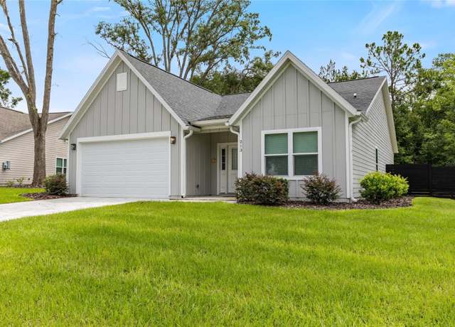 Property at 213 SW 246th Way, Newberry, FL 32669, 3 beds, 2 baths