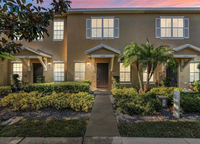 Property at 13228 Daniels Landing Cir, Winter Garden, FL 34787, 2 beds, 2.5 baths