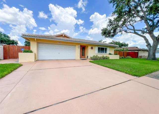 Property at 9951 121st St, Seminole, FL 33772, 3 beds, 2 baths