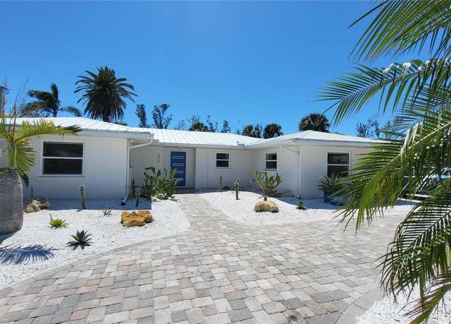 Property at 306 Island Cir, Sarasota, FL 34242, 4 beds, 3 baths