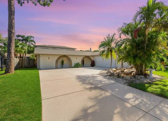 Property at 218 N Bay Hills Blvd, Safety Harbor, FL 34695, 4 beds, 3 baths