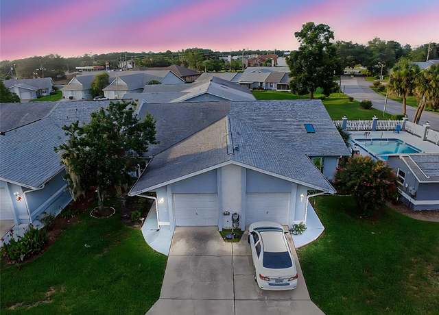 Property at 10438 SW 85th Ct, Ocala, FL 34481, 2 beds, 2 baths