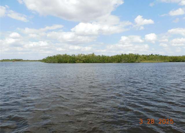 Property at 2404 Harbour Dr, Punta Gorda, FL 33983, 3 beds, 2 baths
