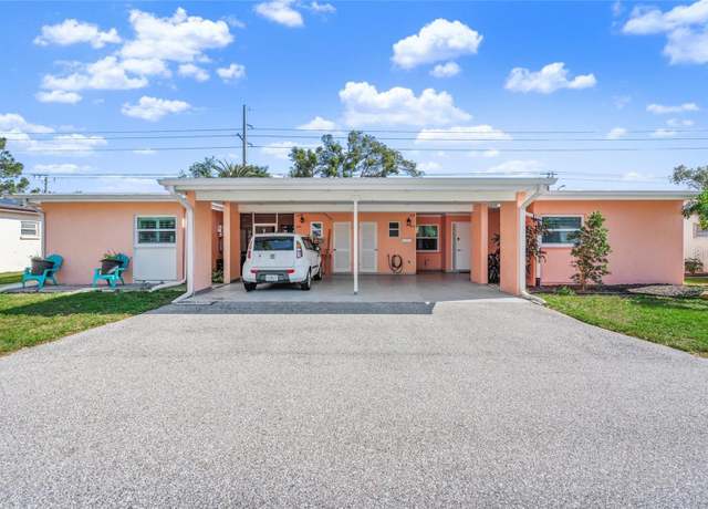 Property at 6213 Green View Dr #127, Sarasota, FL 34231, 3 beds, 2 baths