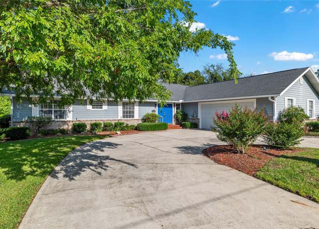 Property at 1404 SE 40th Ct, Ocala, FL 34471, 3 beds, 2.5 baths