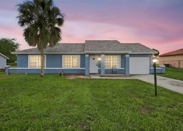 Property at 316 Oak Track Dr, Ocala, FL 34472, 2 beds, 2 baths