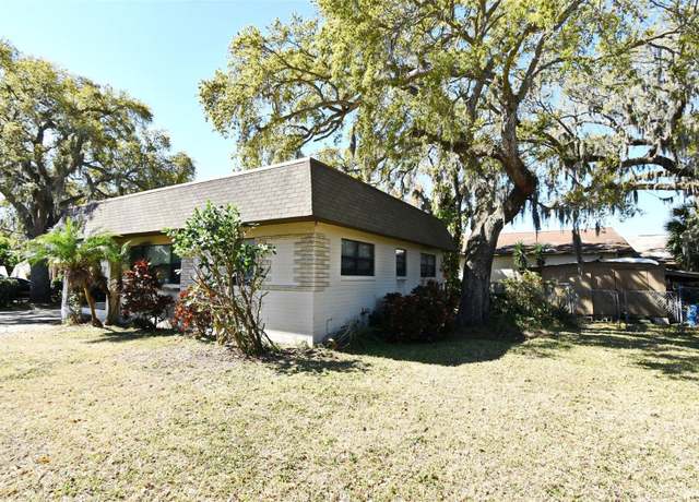 Property at 822 State Ave, Daytona Beach, FL 32117, 7 beds, 3 baths