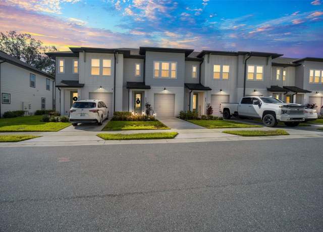 Property at 823 Longboat Dr, Davenport, FL 33896, 3 beds, 2.5 baths