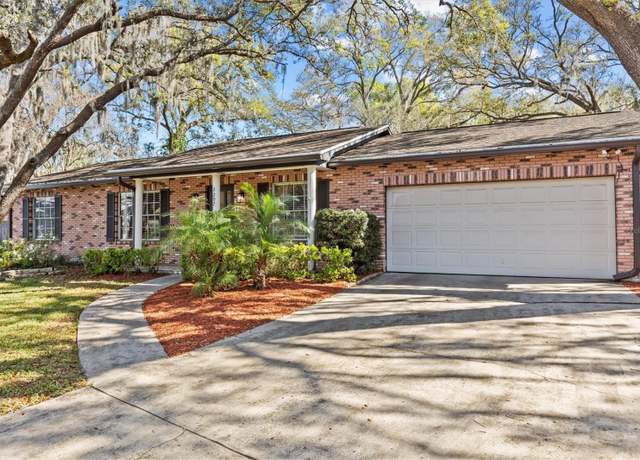 Property at 2207 Boxwood Way, Brandon, FL 33511, 4 beds, 2 baths