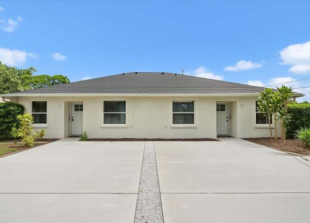Property at 6 Bay Acres Ave, Osprey, FL 34229