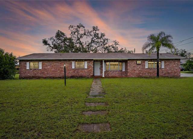 Property at 4706 E Linebaugh Ave, Tampa, FL 33617, 5 beds, 4 baths