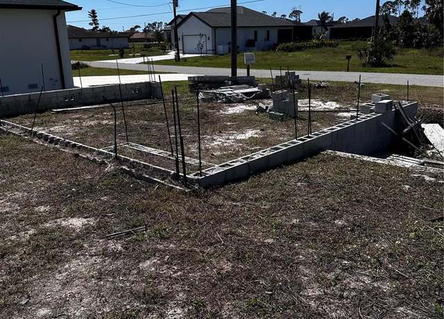 Property at 256 Tournament Rd, Rotonda West, FL 33947