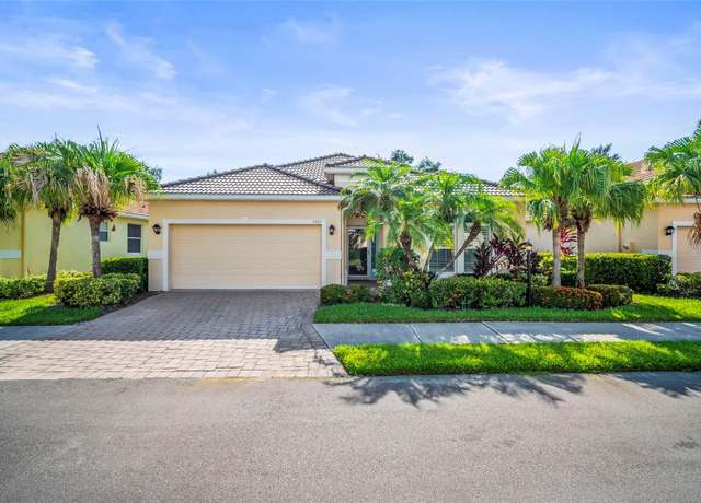 Property at 7727 33rd St E, Sarasota, FL 34243, 3 beds, 2 baths
