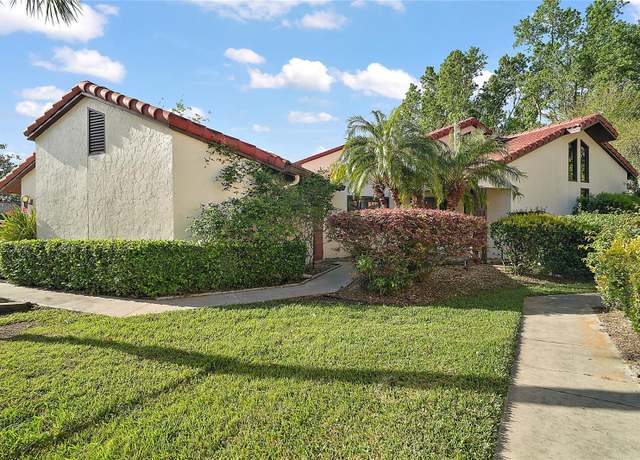 Property at 104 Clusterwood Dr, Yalaha, FL 34797, 3 beds, 2 baths