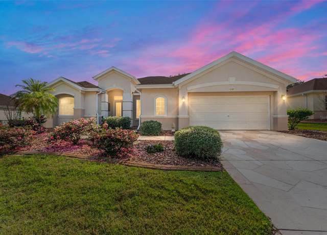 Property at 13195 SE 93rd Cir, Summerfield, FL 34491, 3 beds, 2.5 baths