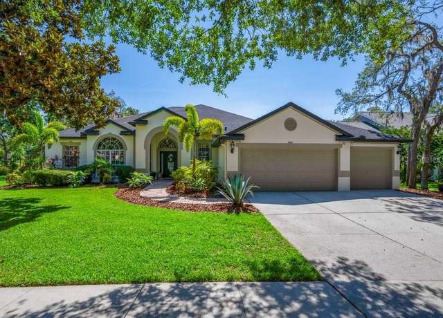 Property at 15934 Sorawater Dr, Lithia, FL 33547, 4 beds, 3.5 baths