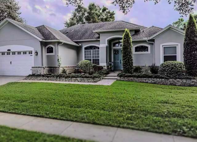Property at 8208 Vineland Oaks Blvd, Orlando, FL 32835, 4 beds, 3 baths