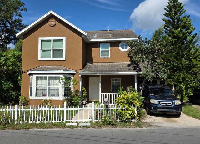 Property at 1777 N Orange St, Mount Dora, FL 32757, 3 beds, 2 baths