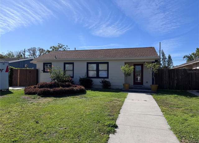 Property at 836 41st Ave N, St Petersburg, FL 33703, 3 beds, 2.5 baths