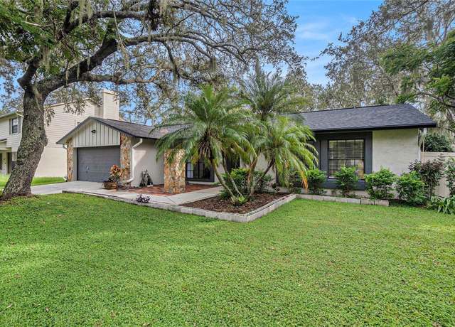 Property at 113 Bloomingfield Dr, Brandon, FL 33511, 4 beds, 2.5 baths