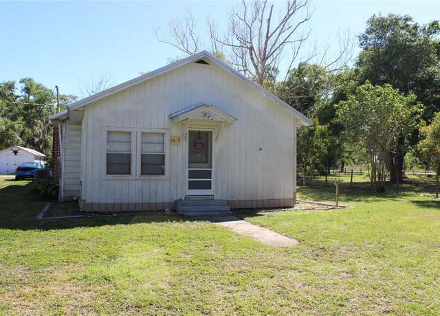 Property at 2447 SW County Road 760a Rd, Arcadia, FL 34266, 2 beds, 1.5 baths