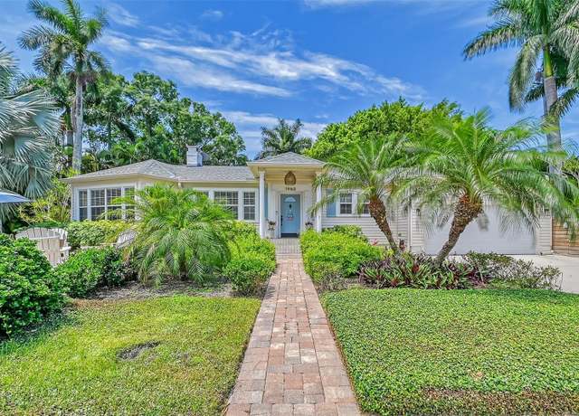 Property at 1960 Lincoln Dr, Sarasota, FL 34236, 3 beds, 2 baths