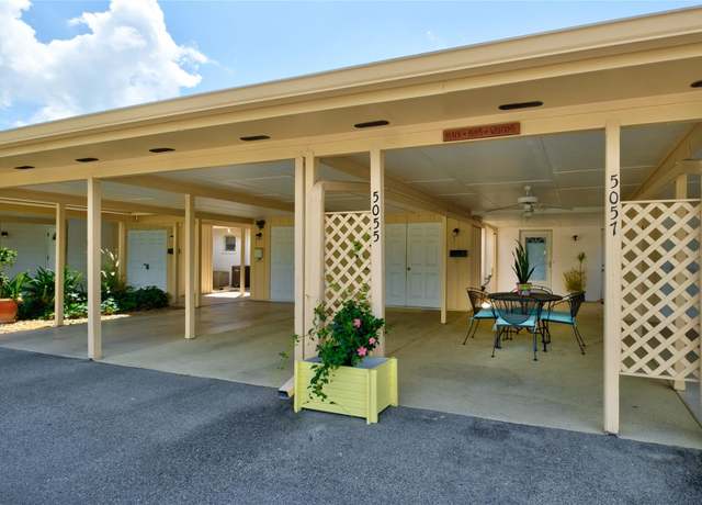 Property at 5055 Live Oak Cir, Bradenton, FL 34207, 1 bed, 1 bath