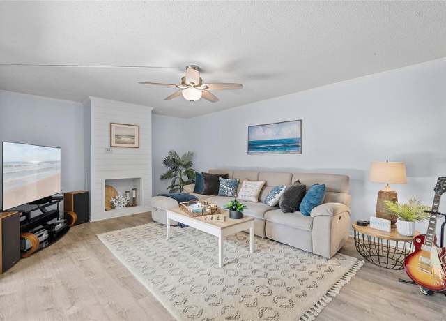 Property at 3808 Saxon Dr, New Smyrna Beach, FL 32169, 2 beds, 2.5 baths